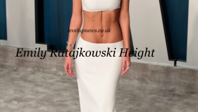 Emily Ratajkowski Height